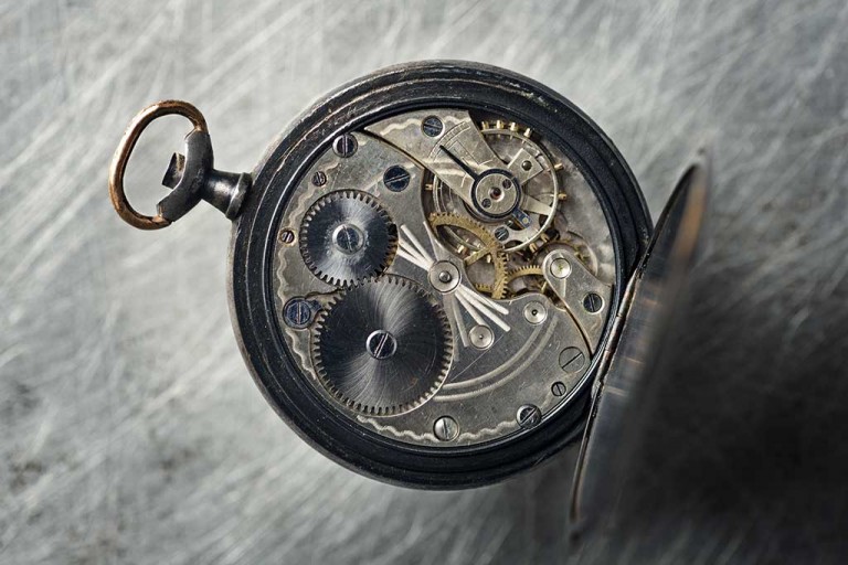 Pocket watch mechanism