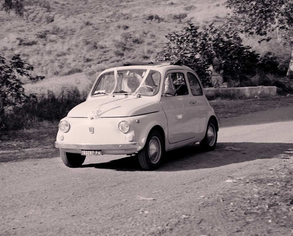 Vintage Fiat 500 wedding car