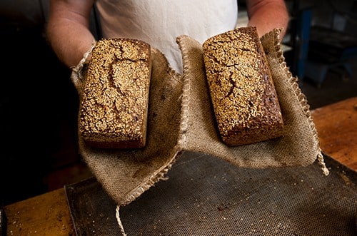 Bager med frisk rugbrød