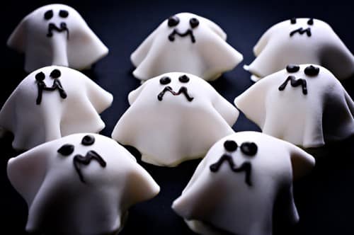 Halloween Ghost shaped cakes